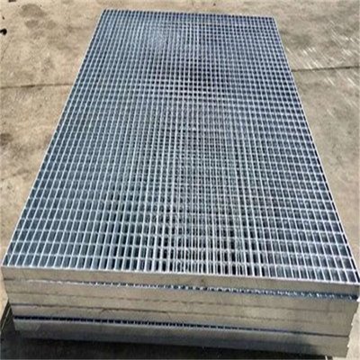勐腊至宾川 加厚工业光伏走道格栅板与鸽舍养殖地网板的应用探索