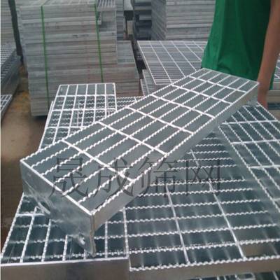 清远城区基础设施升级 专用格栅板与人行道沟盖板的应用